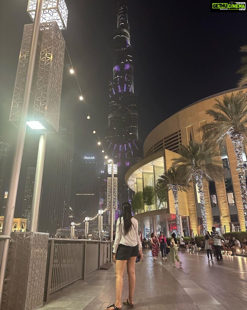 Sonu Gowda Instagram - Huge roads, tall buildings, luxury to the next level, fancy place in real world is called Dubai 🤗 Dubai, United Arab Emirates