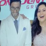 Sonu Gowda Instagram - Although the pictures I took with him were blurry, the memories they captured are crystal clear. I searched for high-quality images, but nothing can compare to the moment when the Indian superstar, known for his energetic performances, stood right beside me. The way he spoke to me left me speechless and I'm still stuck in that moment. I wish him only the best of the best on his birthday. Happy Birthday, Ranveer! Thank you @siimawards @aravind_shiv 🤗 Perfect #throwbackthursday Bangalore, India