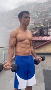 Sonu Sood Instagram - Wanna join me ?
Come to the hills 🏋️‍♀️ #himachal #shimla #Fateh