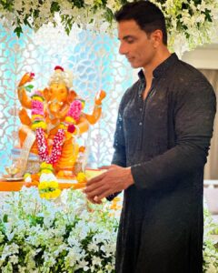 Sonu Sood Instagram - गणपति बप्पा मोरया ❤️🙏
