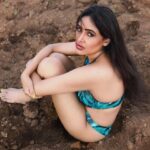 Sony Charishta Instagram - #Sun-kissed vibes and sandy toes ☀️. . . . . . . .. @rakeshprat @thenawabsgarden