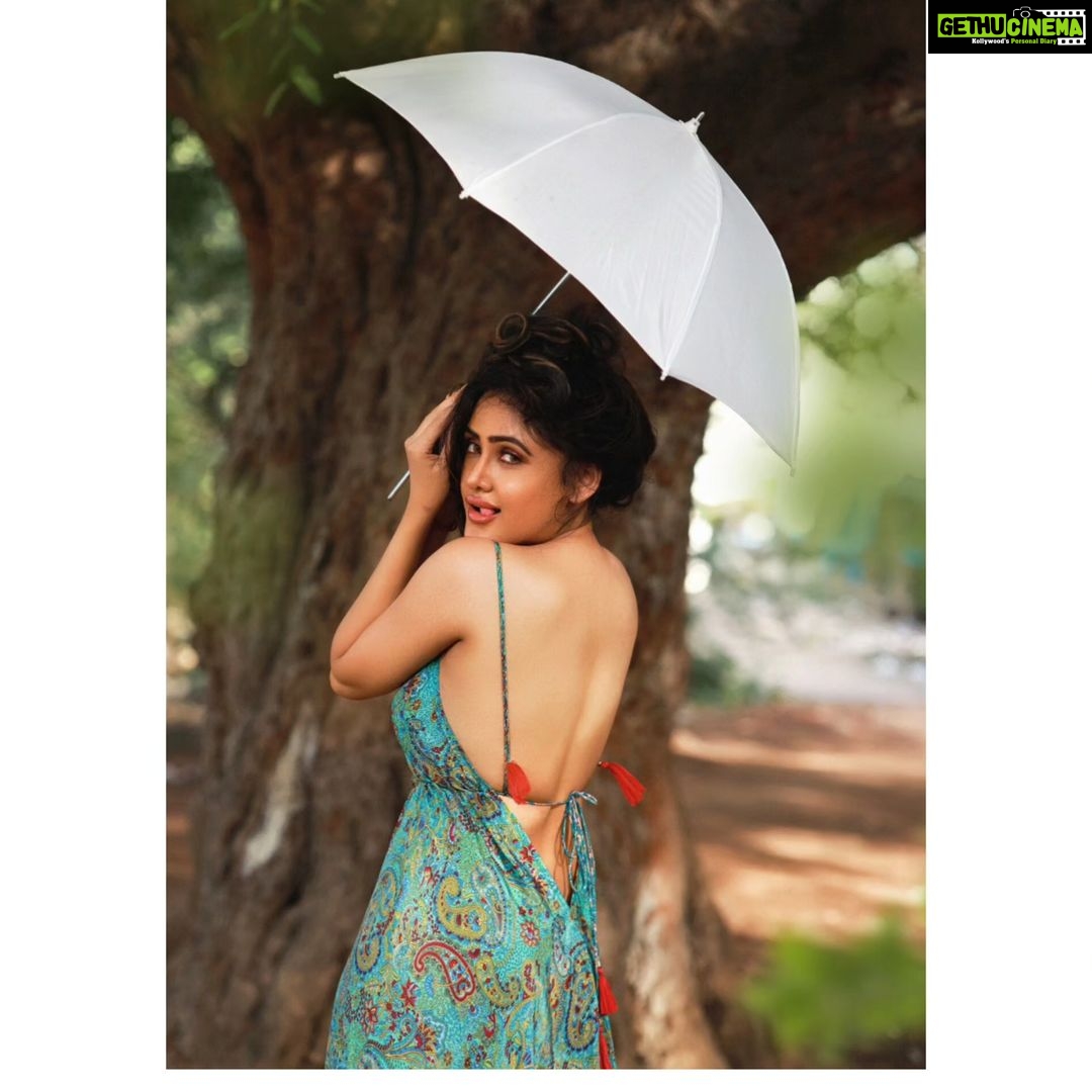 Sony Charishta Instagram - #💚 . . . . . . . . . . .@rakeshprat #sonycharishtafanc #southactress #kollywoodactress#explorepage✨ #explore #print #printdesign India