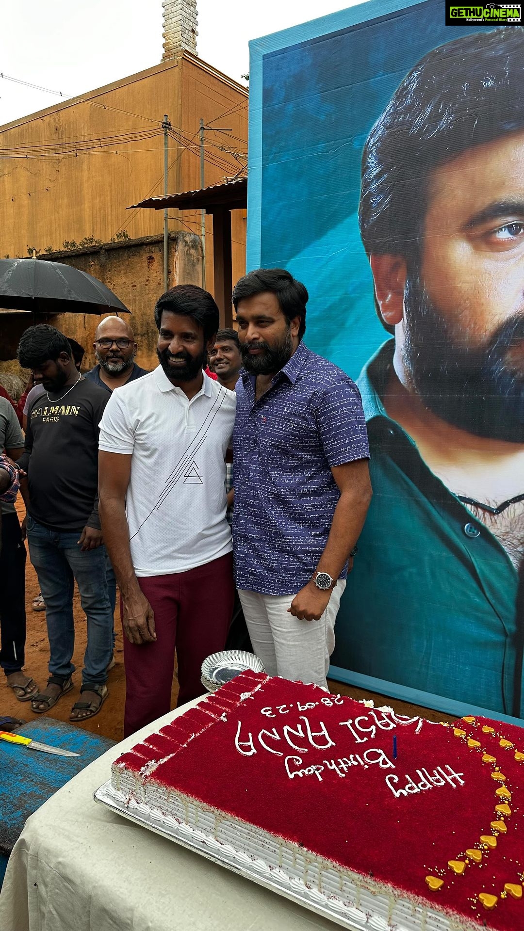 Soori Instagram - Happy birthday @sasikumardir ❤️ Anne