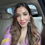 Sophie Choudry Instagram - Ganpati Bappa Morya🙏🏼❤️ Beautiful day, beautiful Darshan!#grateful #blessed #ganpati #lalbaughcharaja #newbeginnings Lal Baugh Cha Raja- Mumbai