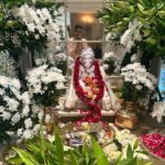 Sophie Choudry Instagram - Happy Ganesh Chathurthi! May you and your loved ones be blessed with happiness & prosperity💕🙏🏼 #ganpati #ganeshchaturthi
