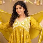 Soundariya Nanjundan Instagram - Trending Alia cut Kurtis for Diwali !!! Shop at www.instore.co.in