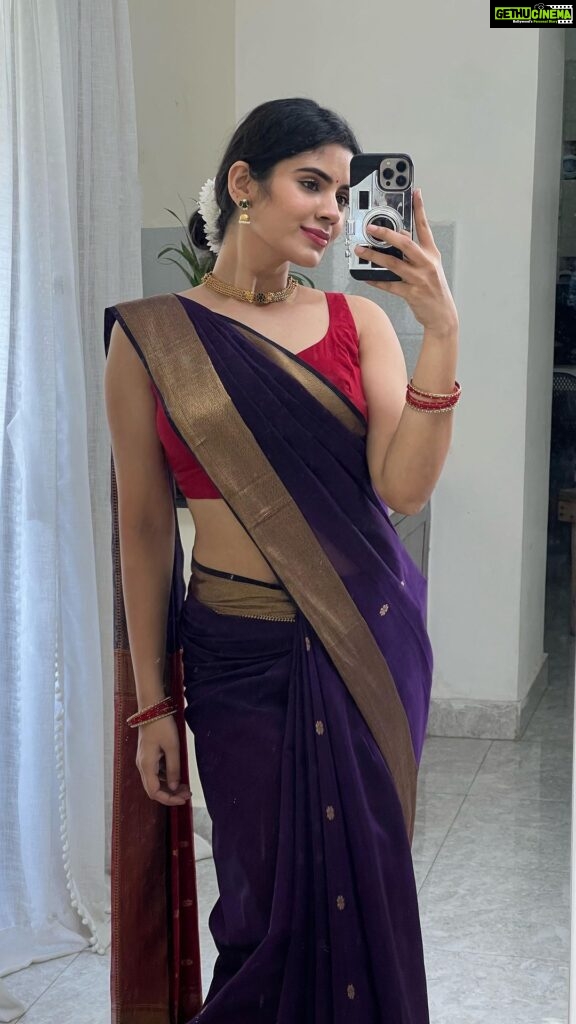 Soundariya Nanjundan Instagram - Embracing the elegance of sarees with a touch of mirror magic💙 . Sarees- @thenmozhidesigns Makeover & hairdo- @priyaprabu_artistry Jewelry- @kanakadhara_jewellery @rimliboutique . #JoshMeinAaja @officialjoshapp @joshapp.tamil . . . #soundariyananjundan #sarees #saree #sareelove #fashion #sareelovers #model #sareesofinstagram #ethnicwear #sareeblouse #silksarees #sareefashion #blogger #indianwear #sareeindia #reelsinstagram #actor #indianfashion #sareedraping #outfit #designersarees #fashionblogger #india #sareelover #sareestyle #instagram #instadaily #instagood # #reels Tamilnadu,India