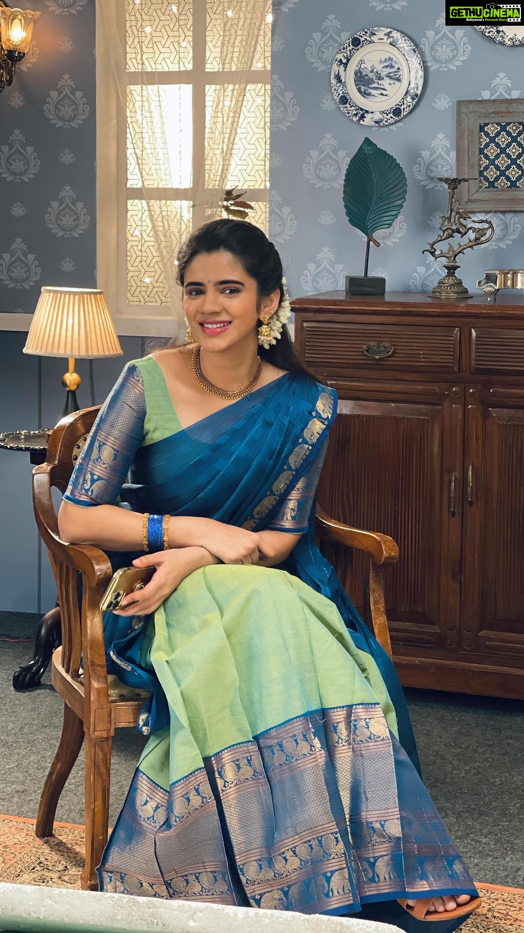 Soundariya Nanjundan Instagram - அவளுக்கு யாரும் இணையில்லை 🩵 #adshoot 🎥 behind the scenes ✨ 💙 💙 💙 💙 💙 #JoshMeinAaja @officialjoshapp @joshapp.tamil 🎵 🎵 🎵 #soundariyananjundan #instagram #instagood #love #like #reels #reelsinstagram #follow #photography #trending #instadaily #likeforlikes #picoftheday #fashion #instalike #beautiful #followforfollowback #likes #song #followme #smile #happy #insta #nature #style #life #india #likeforfollow Chennai, India