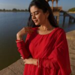 Soundariya Nanjundan Instagram - Behind these eyes, lies a world of thoughts and unspoken dreams💛 . Outfit- @instorefashions 📸- @kavinilavan_filmmaker @karthikha_photography . . . . . . #soundariyananjundan #photo #salwar #salwarsuits #indian #fashion #flowers #followforfollowback #like #instadaily #outfit #indianwear #ethnicwear #actor #actress #blogger #style #instadaily #outfitinspo #instagram #instalike #indianfashion #instapic #traditional #likesforlike #instagood #india #kollywood #like #instagram #instaphoto #photography #ootd