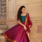 Soundariya Nanjundan Instagram - It's a perfect salwar day❤️ . Outfit- @instorefashions 📸- @kavinilavan_filmmaker . . . . . . #soundariyananjundan #photo #salwar #salwarsuits #indian #fashion #flowers #followforfollowback #like #instadaily #outfit #indianwear #ethnicwear #actor #actress #blogger #style #instadaily #outfitinspo #instagram #instalike #indianfashion #instapic #traditional #likesforlike #instagood #india #kollywood #like #instagram #instaphoto #photography #ootd