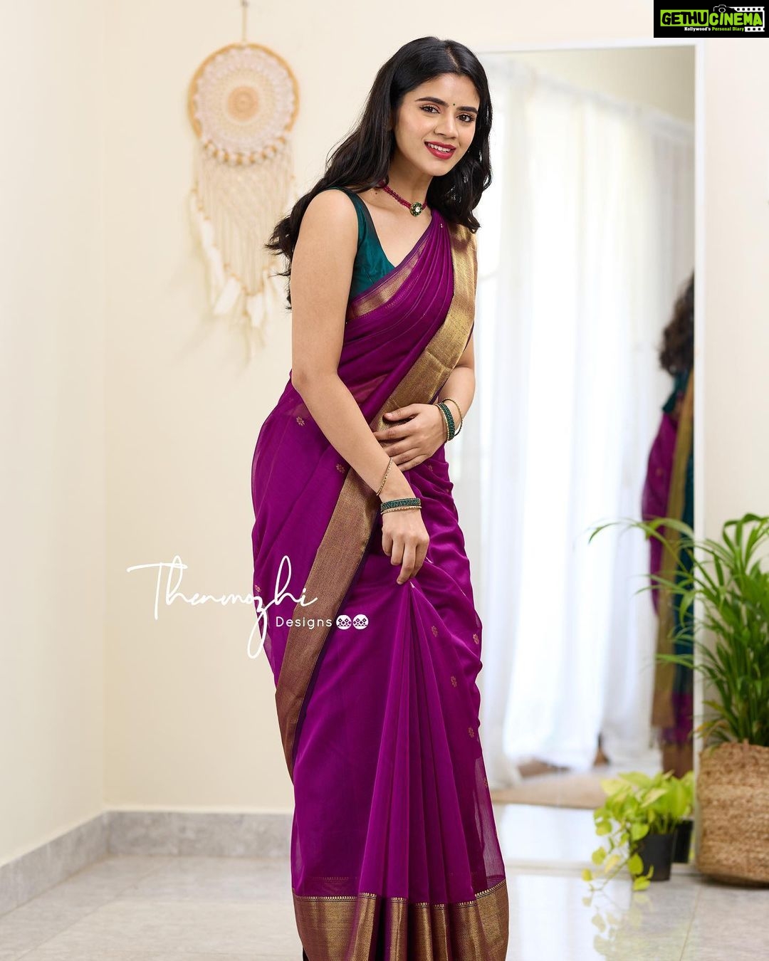 Soundariya Nanjundan Instagram - Elegance🩷 . Sarees- @thenmozhidesigns 📸- @iamvigneshjayakumar Makeover & hairdo- @priyaprabu_artistry Jewelry- @kanakadhara_jewellery @rimliboutique . . . . #soundariyananjundan #sarees #saree #sareelove #fashion #sareelovers #model #sareesofinstagram #ethnicwear #sareeblouse #silksarees #sareefashion #blogger #indianwear #sareeindia #photo #actor #indianfashion #sareedraping #outfit #designersarees #fashionblogger #india #sareelover #sareestyle #instagram #instadaily #instagood #instalike #blogger #fashion #ootd