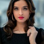 Sowmya Menon Instagram – God…Goals…Growing…Glowing 💫⭐️🌟

📷 @vibethinks 
💄@alsaa_beauty 
👚 @jaas_designs

#shootdays #actor #skr