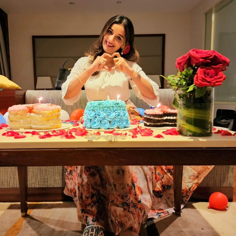Sowmya Menon Instagram - Thank you lovelies for making my birthday extra special. I was overwhelmed with the love and wishes of admiration that poured in from my amazing fans and well-wishers.😇 Forever blessed, grateful and humbled to see what new fairytales lay within the future. 🦋❤️♾️ #Skr #birthdaygirl👑 #blessed #grateful