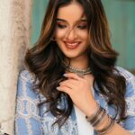 Sowmya Menon Instagram – 🦋♾️🦋

👗 @amazebyashiyajesel
📷 @cool_clicks_dxb 
💄 @alsaa_beauty

#skr #actorslife #shootdays