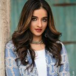 Sowmya Menon Instagram – Even the stars were jealous of the sparkle in her eyes♾️💫✨

👗 @amazebyashiyajesel
📷 @cool_clicks_dxb 
💄 @alsaa_beauty

#skr #actorslife #shootdays