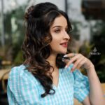 Sowmya Menon Instagram – 💙🦋💙

📷 @posh.be 
💄 @alsaa_beauty 
👗 @amazebyashiyajesel

#actor #shootdays #sparkle