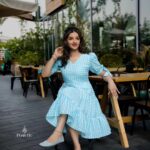 Sowmya Menon Instagram – It’s the season to sparkle 💙🦋💙

📷 @posh.be 
💄 @alsaa_beauty 
👗 @amazebyashiyajesel

#actor #shootdays #sparkle