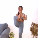 Sreejita De Instagram – Slow and steady…. 

#yogachallenge #practice #balancechallenge #yogalover #trendingreels #challengeaccepted #trending #instagram #instagood #stayhealthy #yoga #sreejitade