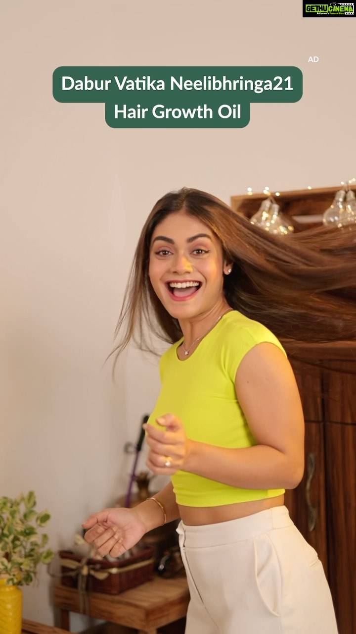 Sreejita De Instagram - If you’re struggling with hair problems, then it might be time to try the ayurvedic route! The Dabur Vatika Neelibhringa 21 Hair Growth Oil is a fabulous solution for anyone who’s fighting against hair loss! It’s packed with 14 potent herbs that will ensure that you see new hair growth in just two months! Get your pack now: https://www.amazon.in/b?node=89577022031 #AD #DaburVatika #Vatika #Neelibhringha21 #ayurvedichaircare #hairgrowthoil #hairgrowthtips #Newhairgrowthin2months #Newhairgrowth #hairfallsolution #DaburVatikaNeelibhringa21 #sreejitade
