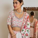 Sreejita De Instagram - Self-admiration… It’s very important. Wearing @rajarani_couture @rajarani_coaching Shot by @lsd.photography.official #photooftheday #photography #indianwear #indianbride #sreejitade #instagram #instagood #instadaily