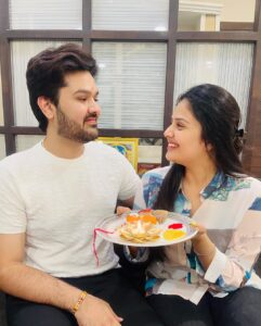 Sreemukhi Instagram - I love you @sushruth 😍❤️🧿
You mean the world to me!! ❤️
Happy Rakshabandan ✨

#sreemukhi #sushruth #rakshabandhan