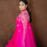 Sreemukhi Instagram – Neethone dance finale ✨
An amazing season on @starmaa @endemolshineind comes to an end! ✨

Styling @greeshma_krishna.k 
Outfit @indusuresh_p 
Jewellery @shopriyaaofficial 
PC @manoj_gangula 
Makeup @nookesh.malla 
Hair @mahesh_ravulapalli 

#sreemukhi #neethonedance #grandfinale #starmaa #endemolshine