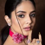 Sreemukhi Instagram - Neethone dance finale ✨ An amazing season on @starmaa @endemolshineind comes to an end! ✨ Styling @greeshma_krishna.k Outfit @indusuresh_p Jewellery @shopriyaaofficial PC @manoj_gangula Makeup @nookesh.malla Hair @mahesh_ravulapalli #sreemukhi #neethonedance #grandfinale #starmaa #endemolshine