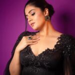 Sreemukhi Instagram - Black magic! 🖤✨🧿 Styling @greeshma_krishna.k Outfit @indusuresh_p PC @rollingcaptures Makeup @nookesh.malla Hair @mahesh_ravulapalli #sreemukhi #neethonedance #starmaa