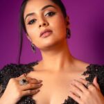 Sreemukhi Instagram - Black magic! 🖤✨🧿 Styling @greeshma_krishna.k Outfit @indusuresh_p PC @rollingcaptures Makeup @nookesh.malla Hair @mahesh_ravulapalli #sreemukhi #neethonedance #starmaa