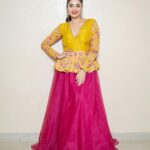 Sreemukhi Instagram - Neethone dance ✨ On @starmaa @endemolshineind ✨ Styling @greeshma_krishna.k Outfit @aarushireddylabel Earrings @fashioncurvee PC @manoj_gangula Makeup @nookesh.malla Hair @mahesh_ravulapalli #sreemukhi #neethonedance #starmaa