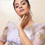 Sreemukhi Instagram - Neethone dance ❤️✨ Outfit @gummadidalashashi.label PC @epics_by_pradeep Make up @nookesh.malla Hair @mahesh_ravulapalli #neethonedance #starmaa #sreemukhi