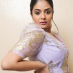Sreemukhi Instagram - Neethone dance ❤️✨ Outfit @gummadidalashashi.label PC @epics_by_pradeep Make up @nookesh.malla Hair @mahesh_ravulapalli #neethonedance #starmaa #sreemukhi