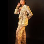 Sreemukhi Instagram - Neethone dance ✨ Styling @greeshma_krishna.k Jewellery @goyazsilverjewellery PC @rollingcaptures Makeup @nookesh.malla Hair @mahesh_ravulapalli #sreemukhi #neethonedance #starmaa