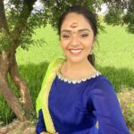 Sreemukhi Instagram - Sri Kalahasti ✨ Gudimallam ✨ Outfit @sreha_designer_studio #srikalahasti #gudimallam #devotionaltrip #bliss Srikalahasti, India