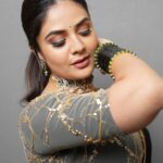 Sreemukhi Instagram - Neethone dance 🖤✨ Outfit @gummadidalashashi.label Jewellery @emmadi_silver_jewellery PC @epics_by_pradeep Make up @nookesh.malla Hair @mahesh_ravulapalli #neethonedance #starmaa #sreemukhi