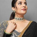 Sreemukhi Instagram - Neethone dance 🖤✨ Outfit @gummadidalashashi.label Jewellery @emmadi_silver_jewellery PC @epics_by_pradeep Make up @nookesh.malla Hair @mahesh_ravulapalli #neethonedance #starmaa #sreemukhi