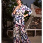 Sreemukhi Instagram - ASMP ✨ On @starmaa @play_media_creations Outfit @whencut_goddamn Styled by @harinireddym Jewellery @houseofqc PC @rt__photography_rt Makeup @nookesh.malla Hair @mahesh_ravulapalli #sreemukhi #starmaa #aadivaaramwithstarmaaparivaaramstarwars