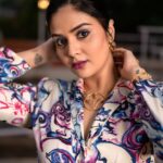 Sreemukhi Instagram - ASMP ✨ On @starmaa @play_media_creations Outfit @whencut_goddamn Styled by @harinireddym Jewellery @houseofqc PC @rt__photography_rt Makeup @nookesh.malla Hair @mahesh_ravulapalli #sreemukhi #starmaa #aadivaaramwithstarmaaparivaaramstarwars