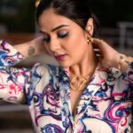 Sreemukhi Instagram - ASMP ✨ On @starmaa @play_media_creations Outfit @whencut_goddamn Styled by @harinireddym Jewellery @houseofqc PC @rt__photography_rt Makeup @nookesh.malla Hair @mahesh_ravulapalli #sreemukhi #starmaa #aadivaaramwithstarmaaparivaaramstarwars