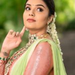 Sreemukhi Instagram - Neethone Dance ✨🧡 Outfit @gummadidalashashi.label Styling @greeshma_krishna.k Jewellery @emmadi_silver_jewellery PC @rt__photography_rt Makeup @nookesh.malla Hair @mahesh_ravulapalli #neethonedance #starmaa #sreemukhi