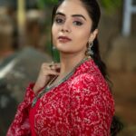 Sreemukhi Instagram - ASMP ✨ On @starmaa @play_media_creations ✨ Outfit @sreha_designer_studio Jewellery @emmadi_silver_jewellery PC @rajeshphoto_ Makeup @nookesh.malla Hair @mahesh_ravulapalli #sreemukhi #starmaa #aadivaaramwithstarmaaparivaaram