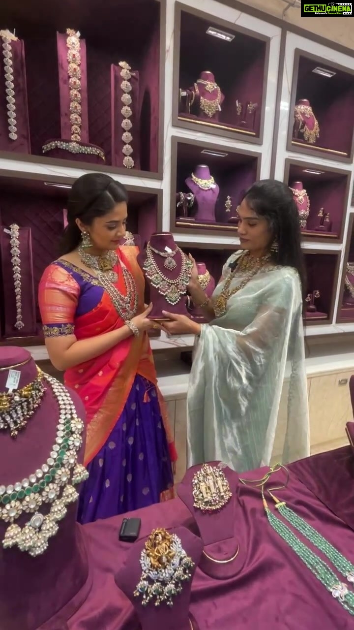 Sreemukhi Instagram - Emmadi silver jewellery new store at Kondapur opposite AMB Mall opens on Oct 9th! #emmadisilverjewellery