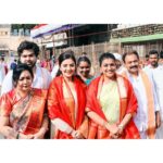 Sreemukhi Instagram - Govinda Govinda! ✨🧿🙏🏻 Had an amazing Darshanam at Tirumala this morning! 🥹 @rojaselvamani such an amazing human being ❤️ Thank you so much amma ❤️🥰 #blessed #tirumala #tirupati Tirumala Tirupati Devasthanam