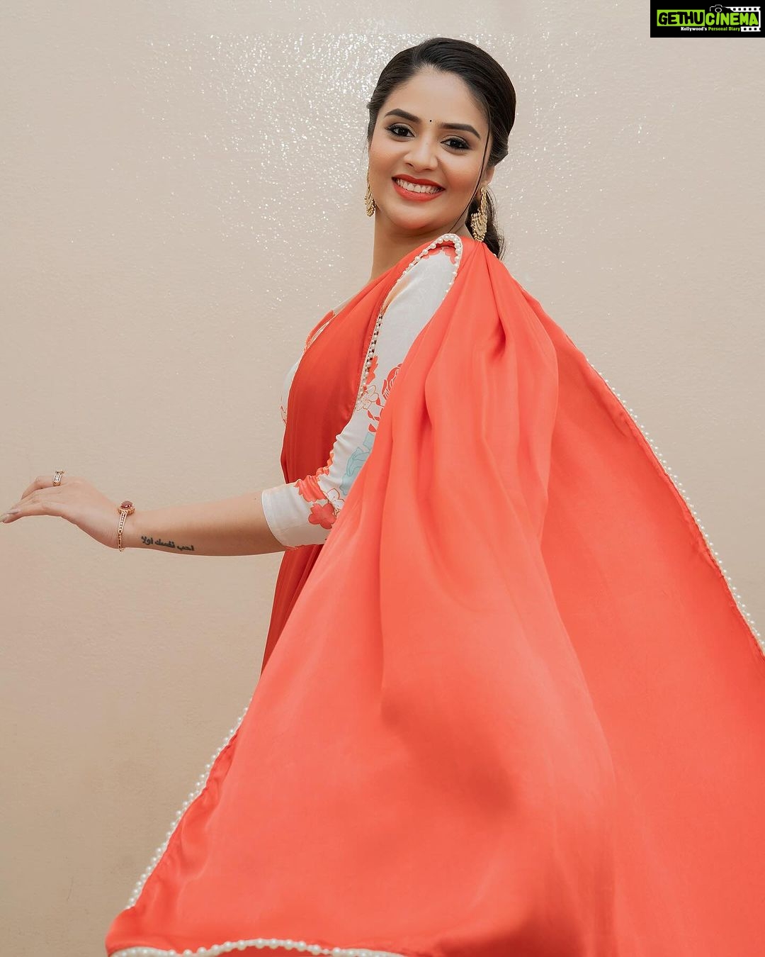 Sreemukhi Instagram - ASMP ✨ Styling @harinireddym Outfit @nsdesignerstudios Jewellery @fashioncurvee PC @manoj_gangula Makeup @nookesh.malla Hair @mahesh_ravulapalli #sreemukhi #aadivaaramwithstarmaaparivaaram #starmaa