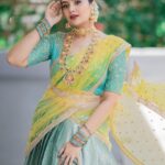 Sreemukhi Instagram - Vinayaka Chavithi Shubhakankshalu ✨✨ Styling @greeshma_krishna.k Outfit @amogha___ Jewellery @new_ideas_fashions PC @manoj_gangula Makeup @nookesh.malla Hair @mahesh_ravulapalli #vinayakachavithi #happyganeshchaturthi #sreemukhi
