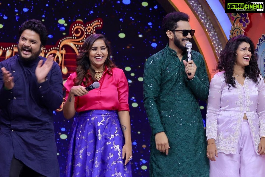 Sridevi Ashok Instagram - Hope you all enjoyed Ponni veettu Kacheri 🫶❤️☺️ @actorsabari @vaishusundarofficial @karthik_sasidharan_official @jananeprabhu_official @shiyara_sharmi @tharsika_tharshi My costume designed by @vika.label Photo : @ashok_chintala