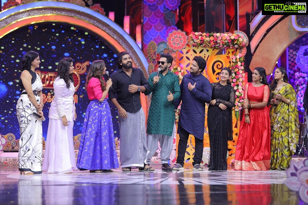 Sridevi Ashok Instagram - Hope you all enjoyed Ponni veettu Kacheri 🫶❤️☺️ @actorsabari @vaishusundarofficial @karthik_sasidharan_official @jananeprabhu_official @shiyara_sharmi @tharsika_tharshi My costume designed by @vika.label Photo : @ashok_chintala