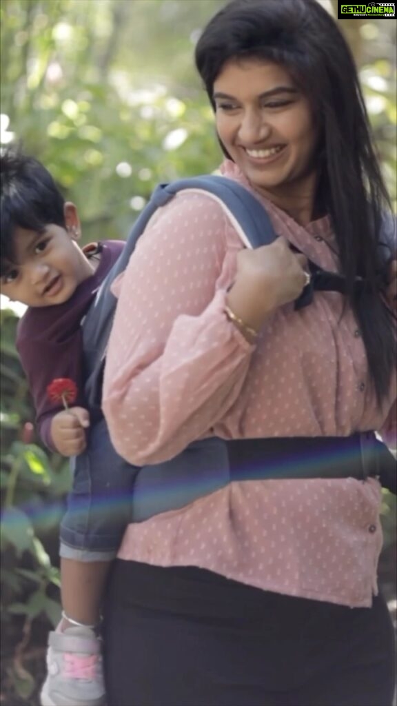 Sridevi Ashok Instagram - Happiness of spending some quality time with my baby is only possible with @luvlap.in adore baby carrier I can now walk without getting tired, do my household work or even read a book if I want too! Thank you @luvlap.in for making my life so easy!! #luvlaphappybaby #luvlap #luvlapbaby #luvlapproducts #luvlapindia #babycarrier #luvlapbabycarrier #luvlapbabyproducts