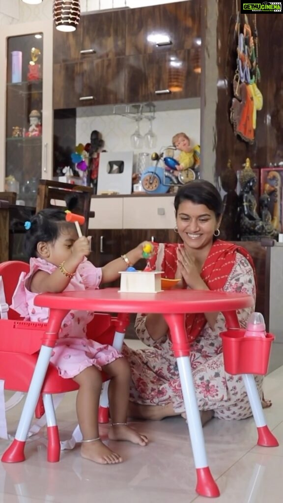 Sridevi Ashok Instagram - Happiness is enjoying meal time with your baby .A baby’s highchair is like their own personal food throne – it’s where they rule and spread their edible kingdom & that’s why i choose luvlap baby high chair . It is available now at Amazon, Flipkart & Luvlap.com @luvlap.in