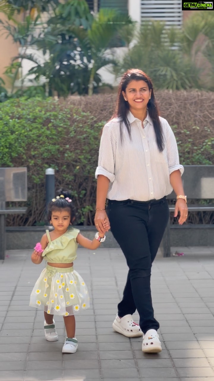 Sridevi Ashok Instagram - You know you’re a mom when... your phone memory is full, but you’d rather delete your banking app/ Social media app than the 12,432 photos of your kids. 🤪🫶❤️ Video : @ashok_chintala Shot on #iphone14pro Chennai, India